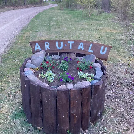 Vakantiehuis Aru Talu Kuelalistemaja *