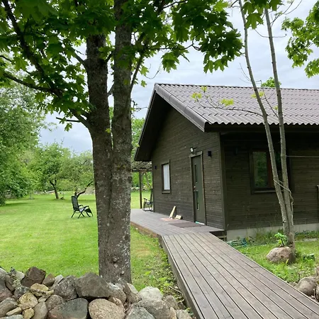 Aru Talu Kuelalistemaja Vakantiehuis Iilaste